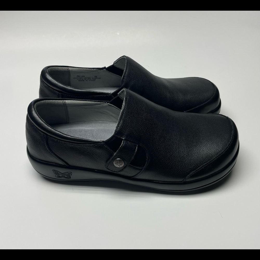 Alegria Paityn Womens size 38 Black Leather loafer style occupational shoes